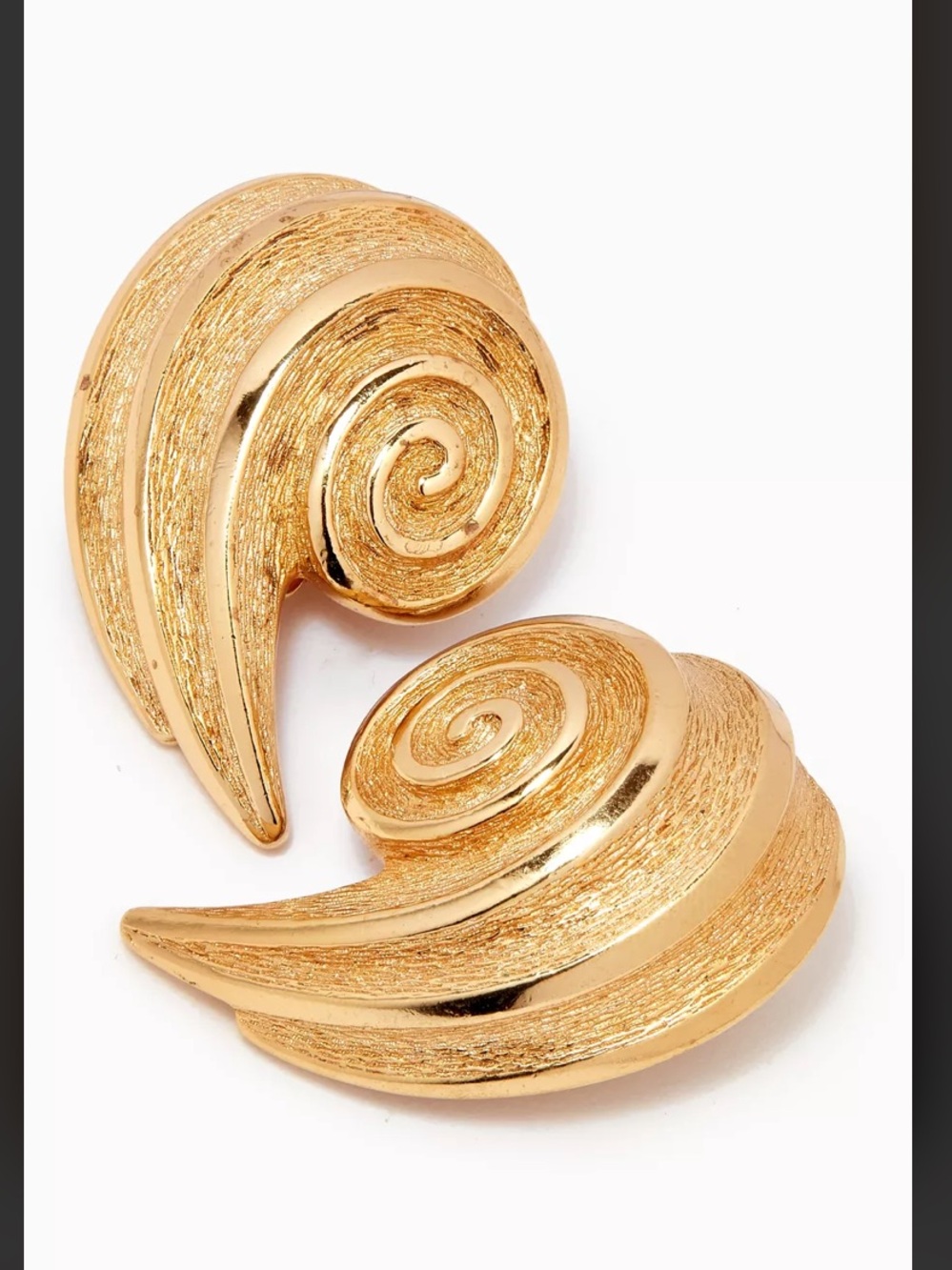 Christian Dior Vintage Gold Large Conch Shell Swirl Earrings. VTG 1980s pre ❤️